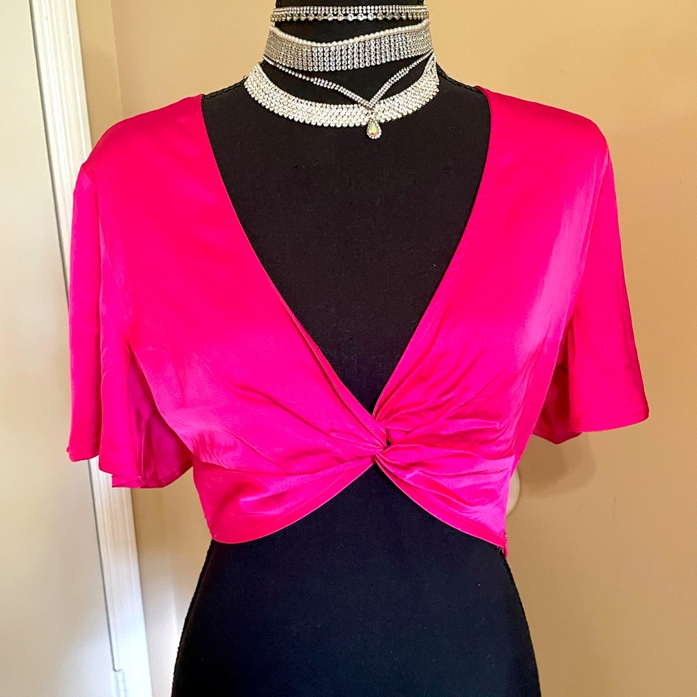 Hot pink (Barbie-core), Forever 21, v-neck, crop top